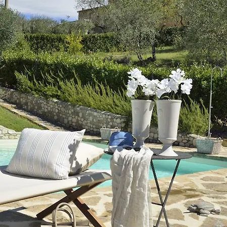 Borri Country Suites Apartment